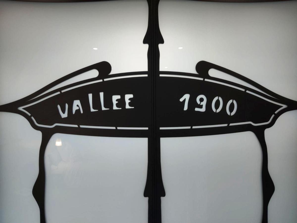 Vallee 1900